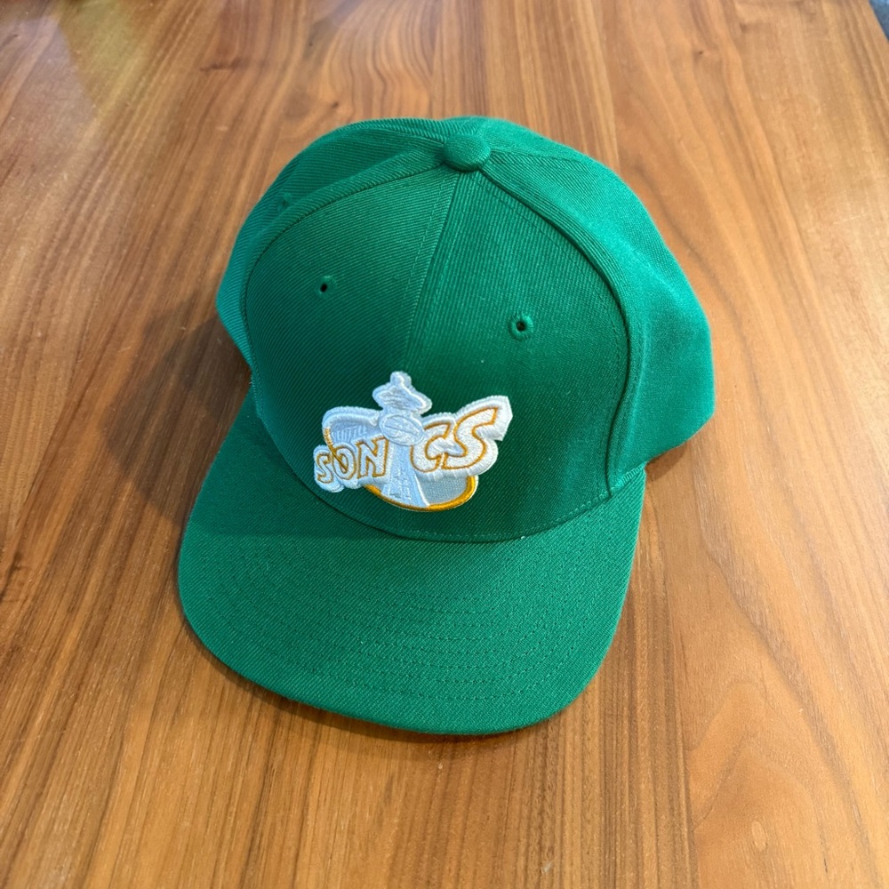 Mitchell & Ness Green Sonics Spaceneedle OG Hat